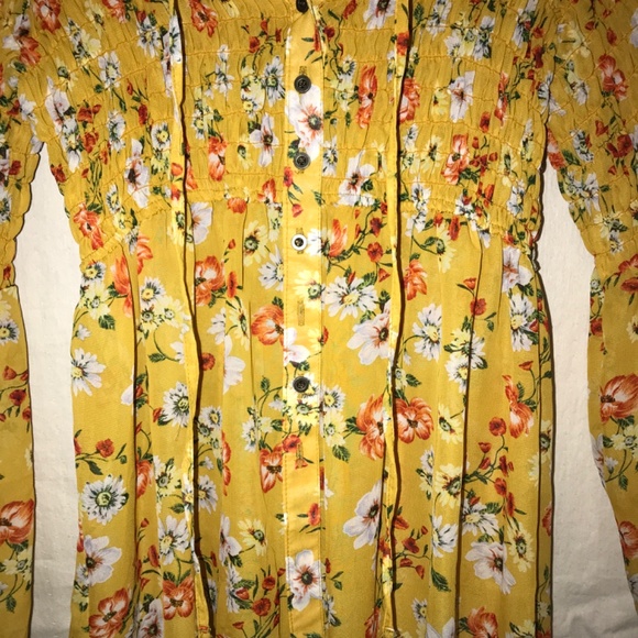 Ups & Downs Floral Blouse  -L - NWT - Picture 3 of 6